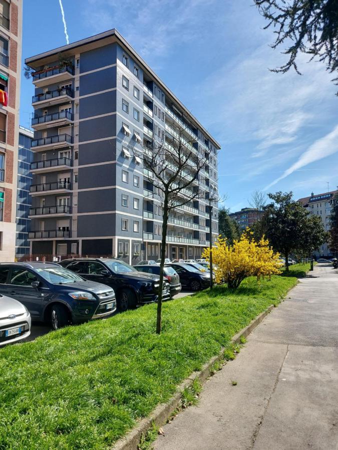 Ferienwohnung Franco Sansirohouse Rho Mi Fiera Mailand Exterior foto